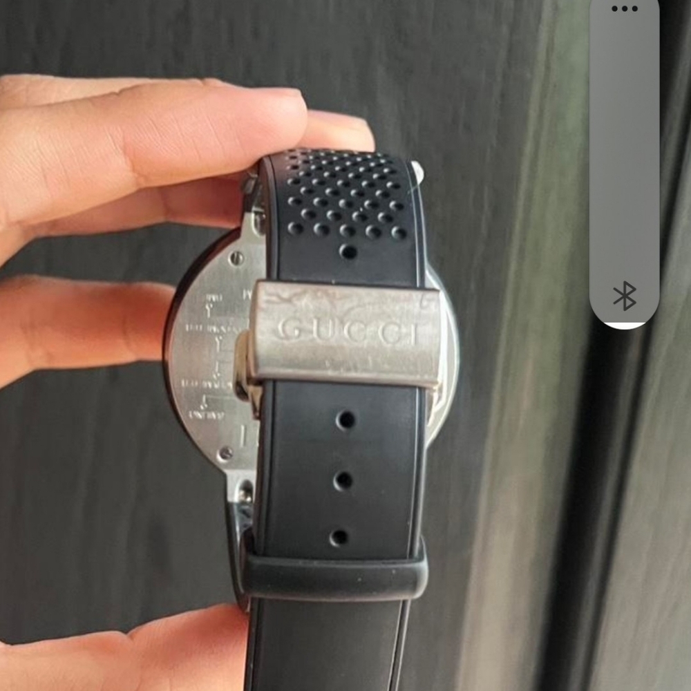 Gucci Black and Silver Smartwatch - Picture 3 of 5